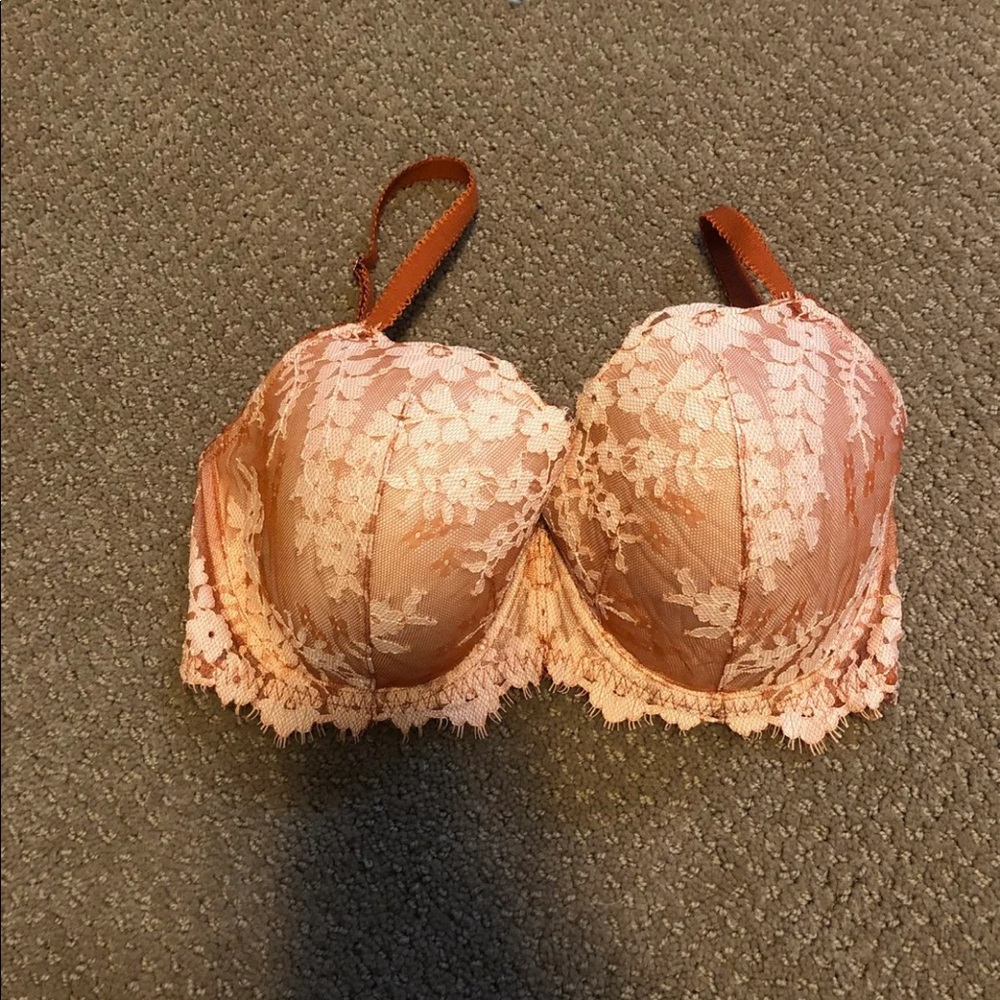 Victoria’s Secret 34DDD bra
